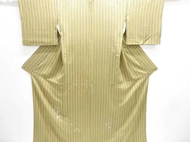 縞に花模様付け下げ小紋着物